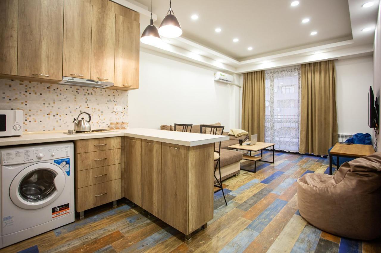 Fantastic Apartments Near Republic Square, Perfect Location, Mystreet Company Jerevan Buitenkant foto