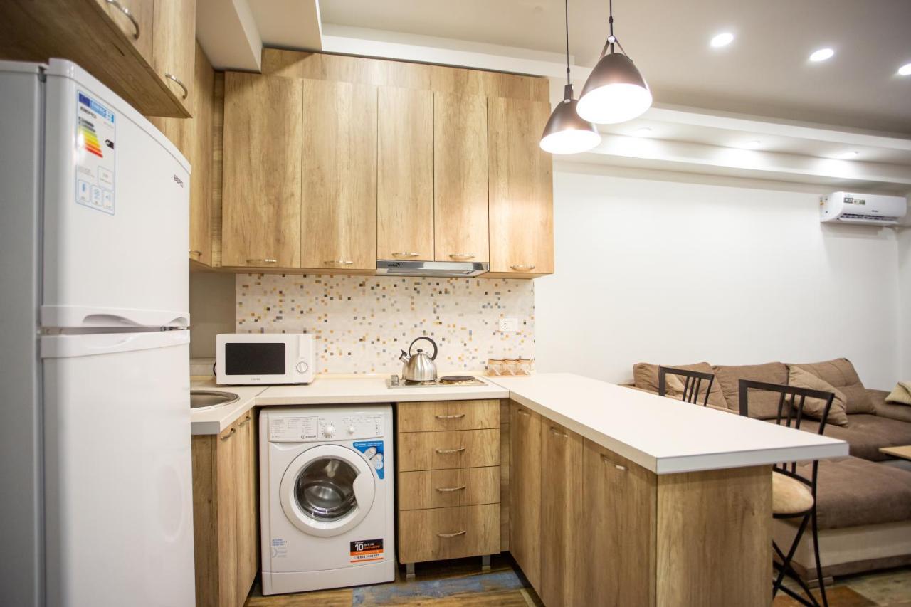 Fantastic Apartments Near Republic Square, Perfect Location, Mystreet Company Jerevan Buitenkant foto