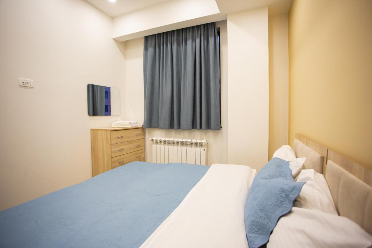 Fantastic Apartments Near Republic Square, Perfect Location, Mystreet Company Jerevan Buitenkant foto