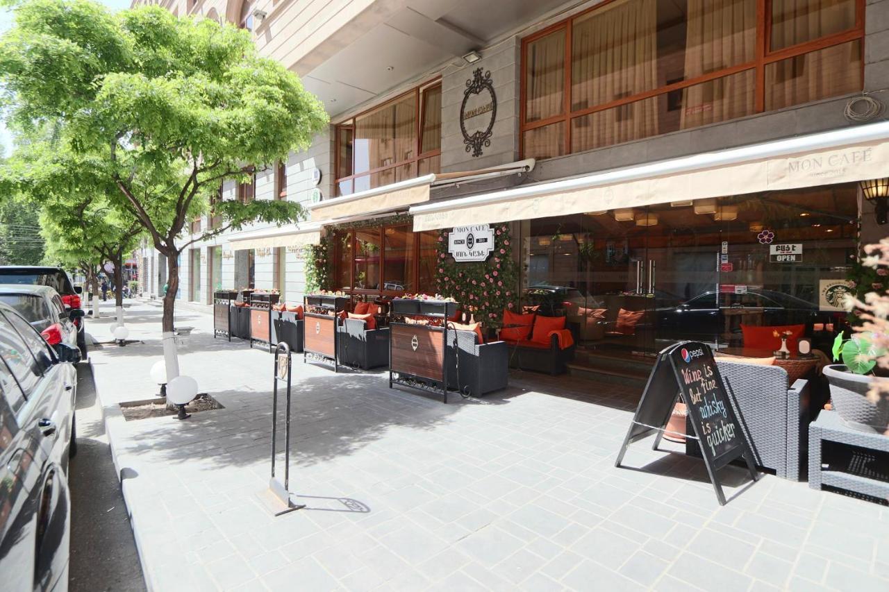 Fantastic Apartments Near Republic Square, Perfect Location, Mystreet Company Jerevan Buitenkant foto