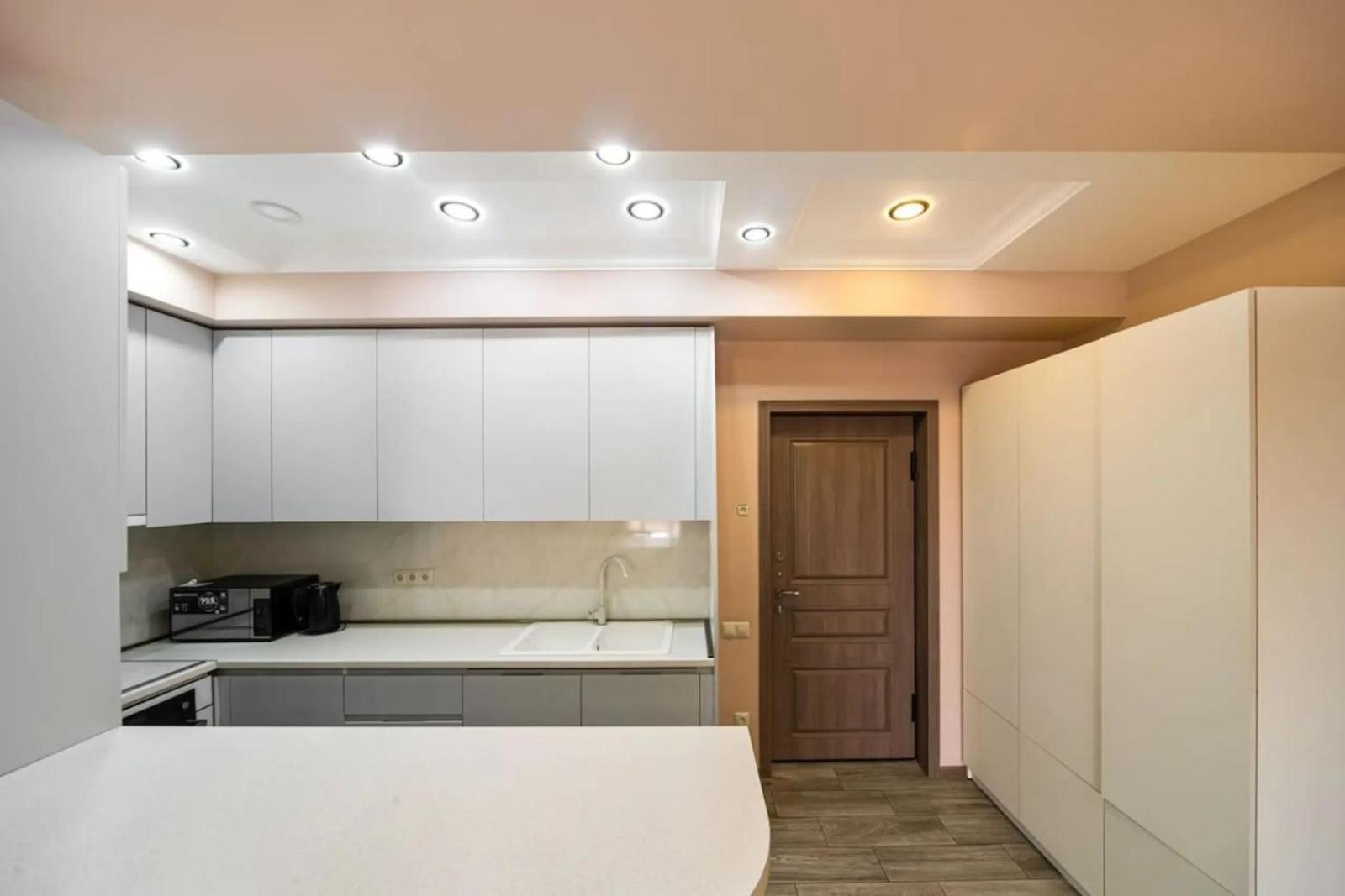 Fantastic Apartments Near Republic Square, Perfect Location, Mystreet Company Jerevan Buitenkant foto