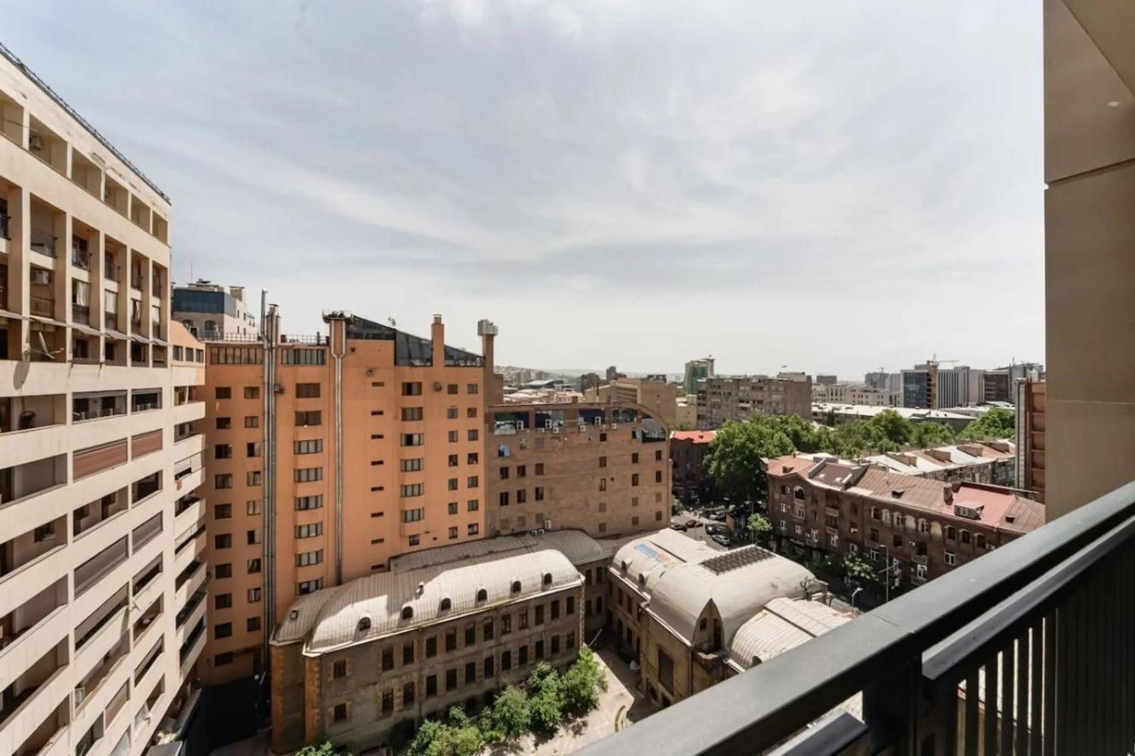 Fantastic Apartments Near Republic Square, Perfect Location, Mystreet Company Jerevan Buitenkant foto