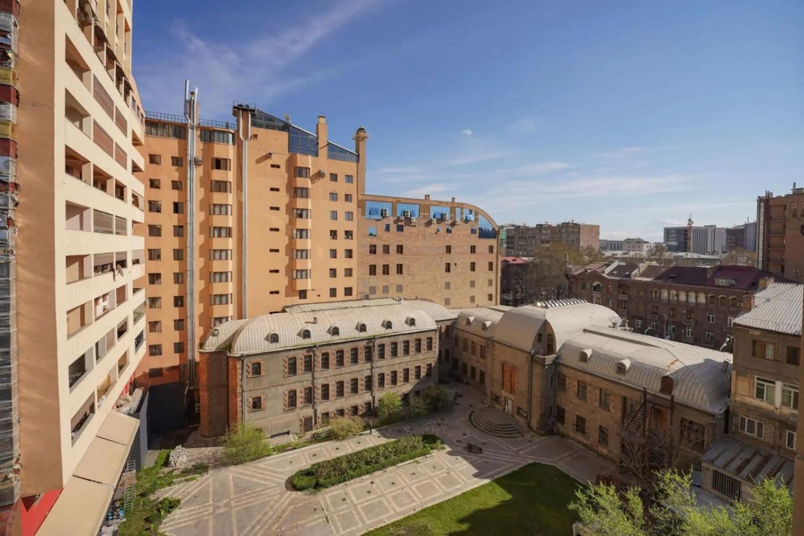 Fantastic Apartments Near Republic Square, Perfect Location, Mystreet Company Jerevan Buitenkant foto